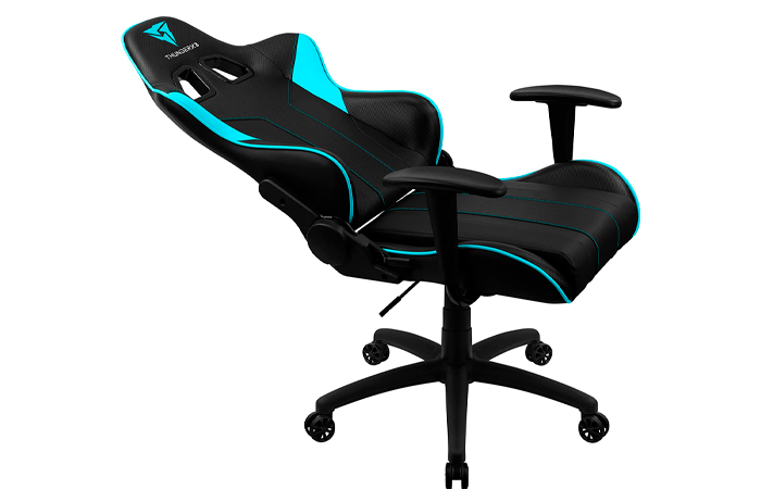 A cadeira gamer EC3 Cyan Thunderx3 é a escolha ideal para aqueles que levam os jogos a sério. Seja para jogadores casuais ou profissionais, a EC3 oferece a tecnologia e o conforto necessários para garantir horas de jogo sem comprometer a saúde ou a postura.